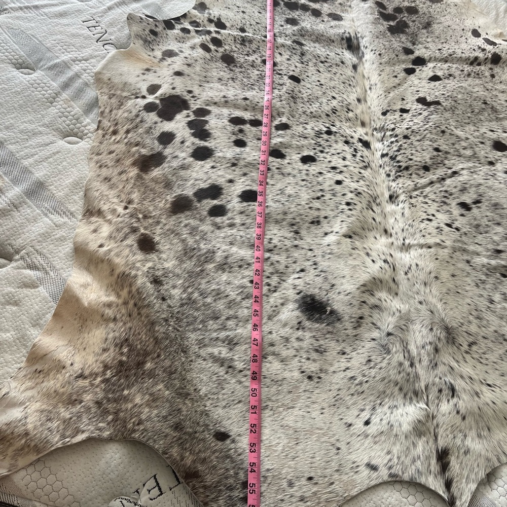 Spotted Cowhide Rug - Picture 3 of 6